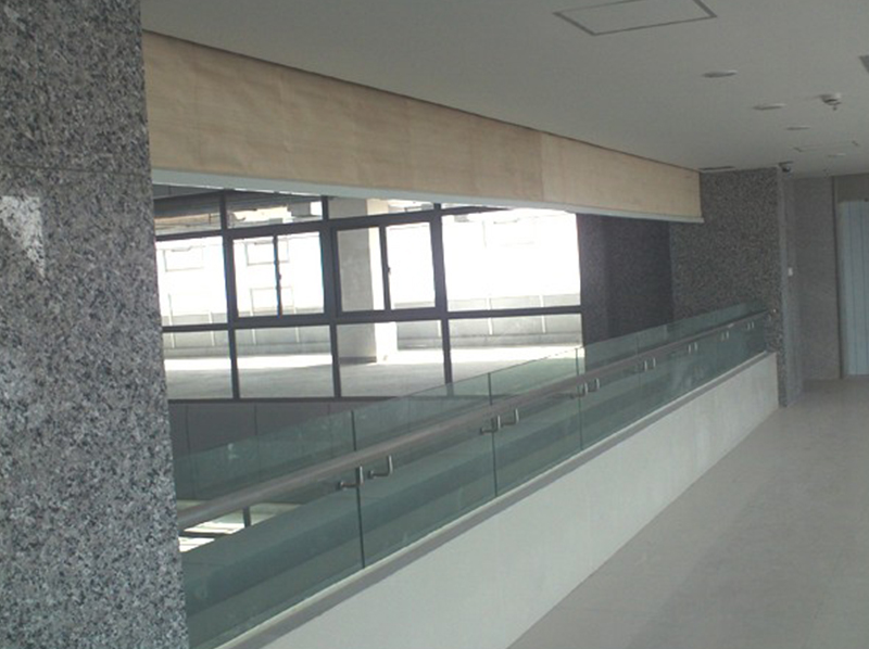 擋煙垂壁廠家:防火窗冬季保養 擋煙垂壁廠家